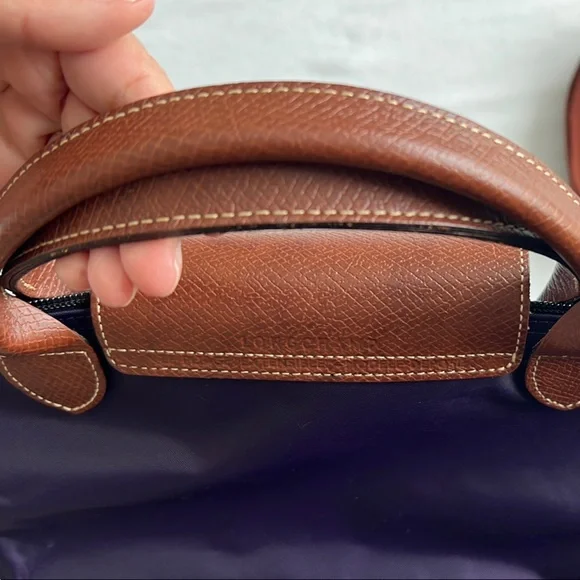 Longchamp Le Pliage Purple Large Travel Tote Expandable comes w/ shoulder strap - Picture 9 of 9